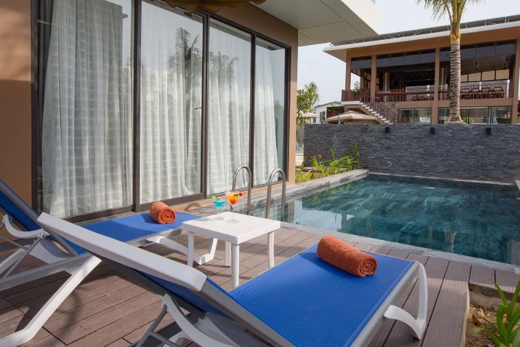 Four Bedrooms Villa Garden View